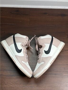 Nike Dunk High Fossil Stone